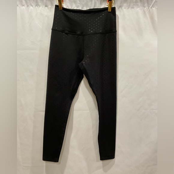 NWOT Beyond Yoga Hearts PowerShine High-Waisted Midi Leggings - Picture 1 of 2